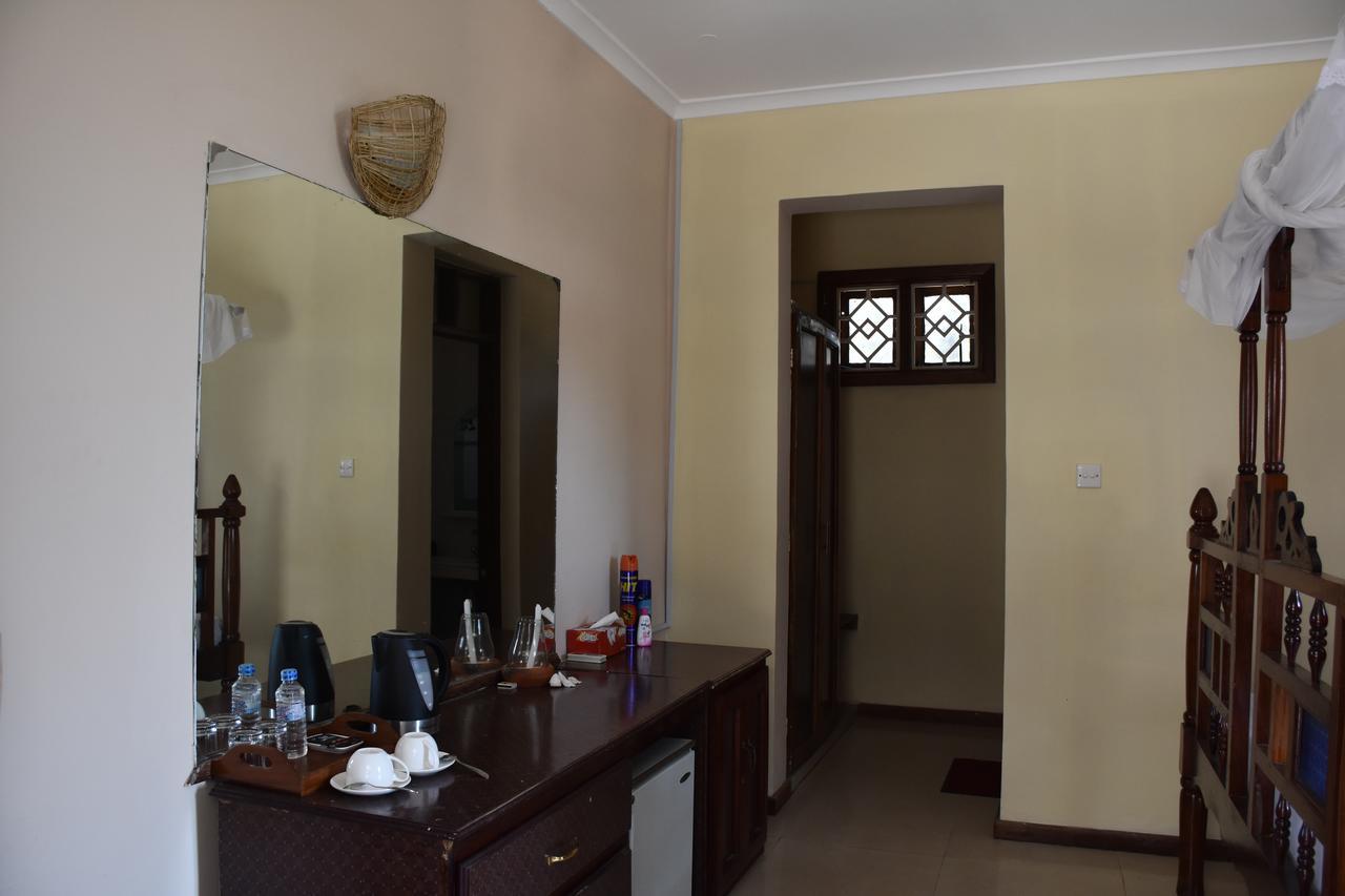 Pwani Silver Sand Beach Hotel Zanzibar Bagian luar foto